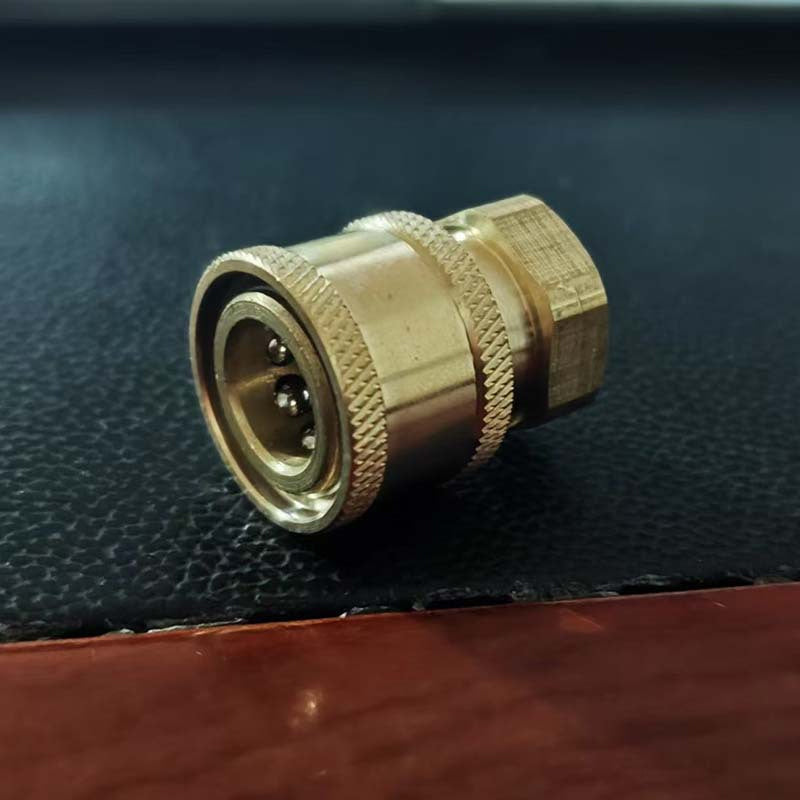 Quick Connect Adapter for Hose and Water Gun